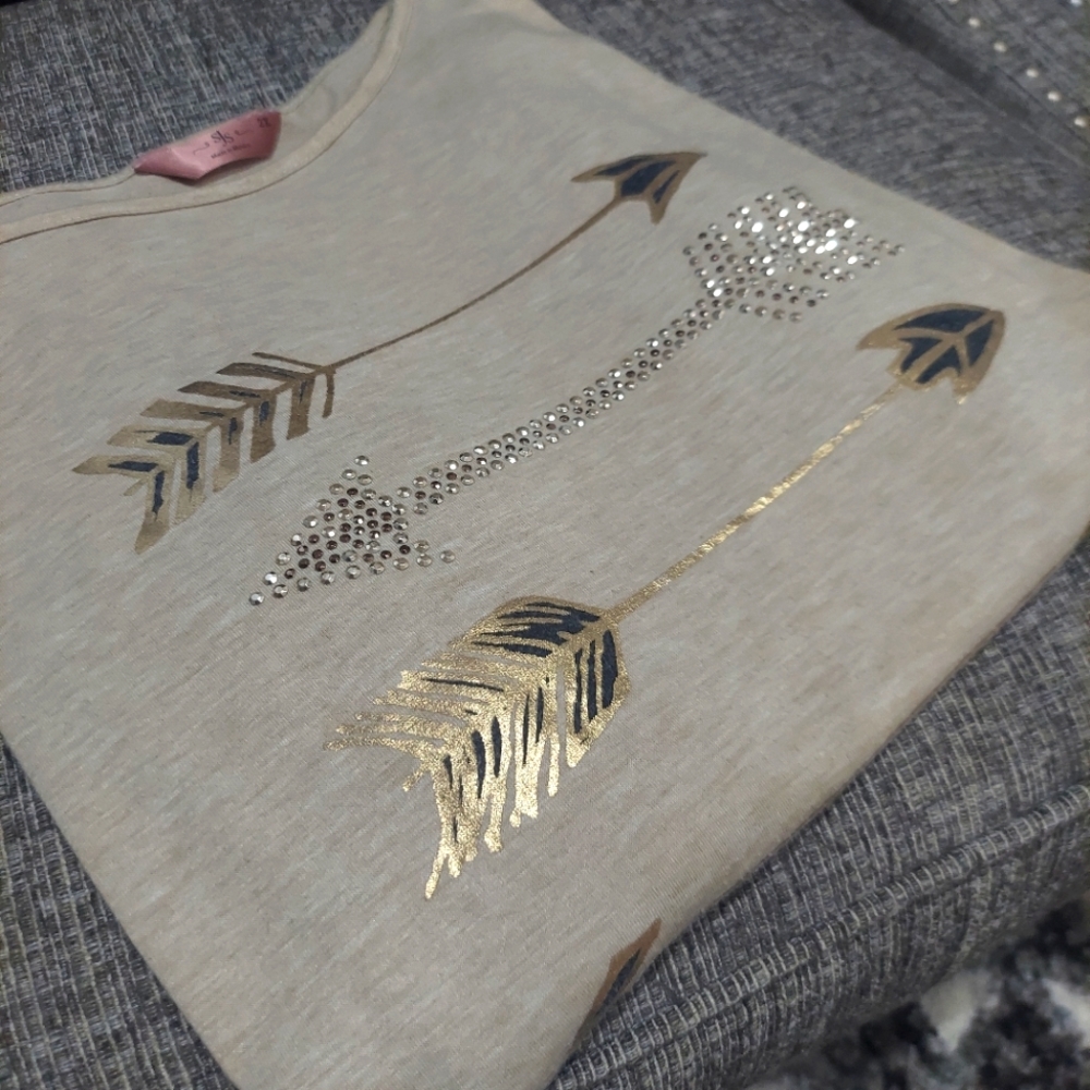 Arrow Graphic Tee